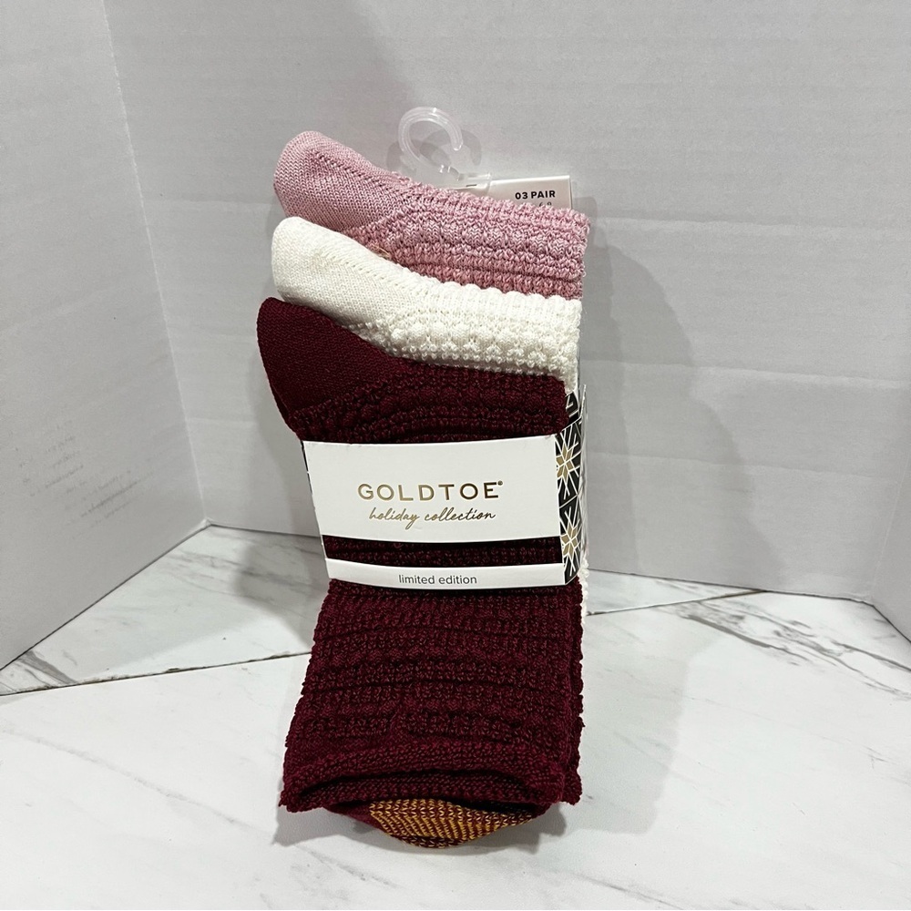 Goldtoe Holiday Collection Crew Socks 3 Pair Textured Size Fit Shoe 6-9